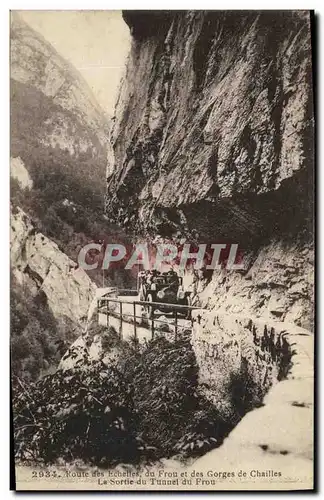 Cartes postales Route des Echelles du Frou et des Gorges de Chailles La sortie du tunnel du Frou Automobile