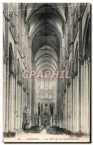 Cartes postales Amiens La Nef de la Cathedrale