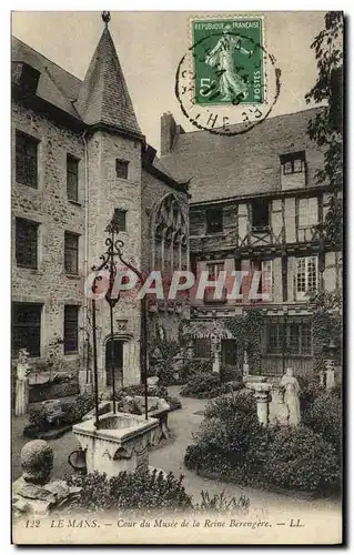 Ansichtskarte AK Le Mans Cour du Musee de la Reine Berangere