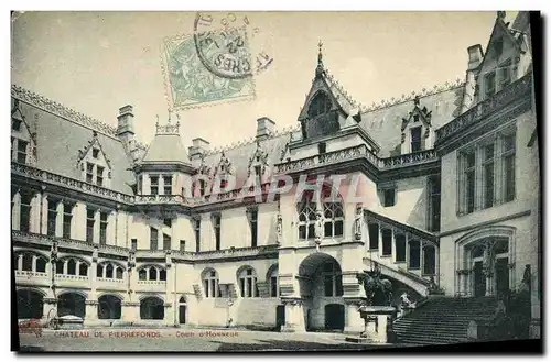 Cartes postales Pierrefonds Chateau Cour d honneur