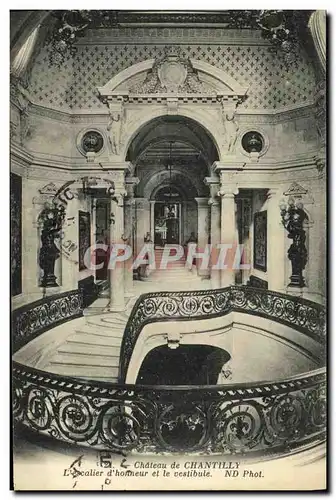 Cartes postales Chateau de Chantilly L escalier d Horneur et le Vestibule