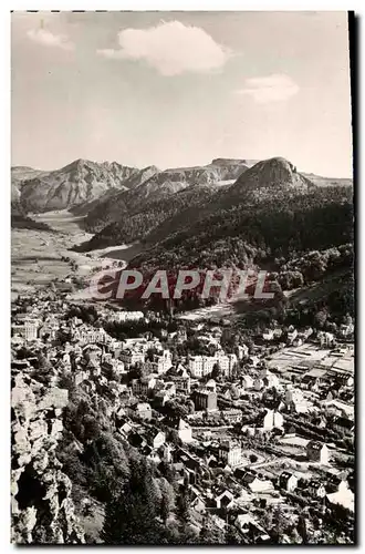 Ansichtskarte AK Le Mont Dore Vue generale de la ville De gauche a droite Puy de Sancy Puy de Cliergue et le Capu