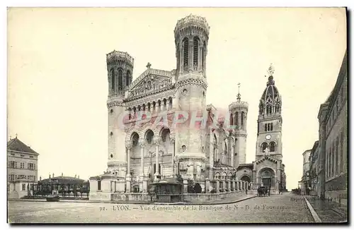 Cartes postales Lyon Vue d ensemble de la Basilique de N D de Fourviere