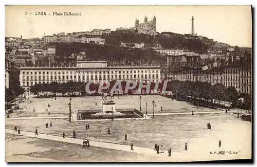 Cartes postales Lyon Place Bellecour