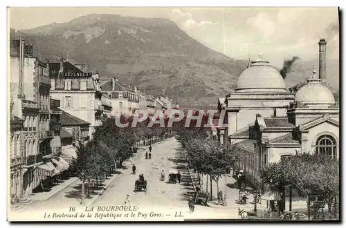 Ansichtskarte AK La Bourboule Boulevard de la Republique et le Puy Gros