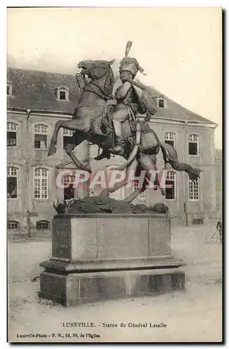 Cartes postales Luneville Statue du Generale Lasalle Hussard Militaria