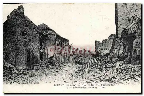 Cartes postales Albert Rue d Amiens Militaria