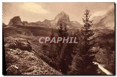 Cartes postales Route Thermale du col d Aubisque Le penemedea Au fond gourette