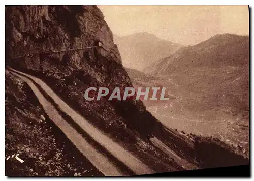 Ansichtskarte AK Route Thermale du col d Aubisque Le tunnel aux rochers de Bazen