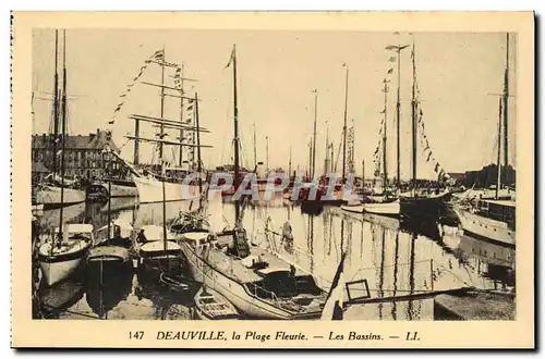 Ansichtskarte AK Deauville La Plage Fleurie Les Bassins Bateaux