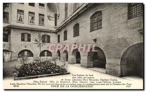 Cartes postales Cour de la Conciergerie Paris