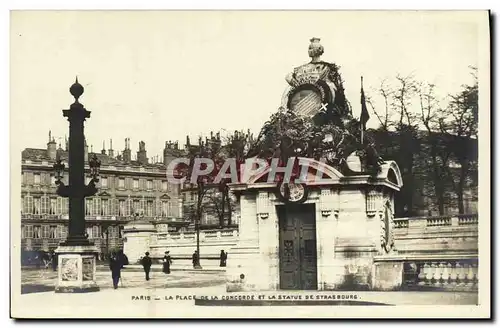 Cartes postales Paris La Place De La Concorde et la statue de Strasbourg