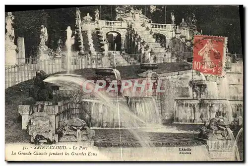 Cartes postales Saint Cloud Le Parc La grande cascade pendant les grandes eaux