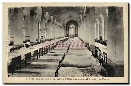 Cartes postales Maison d Education de la Legion d Honneur de Saint Denis Un Dortoir