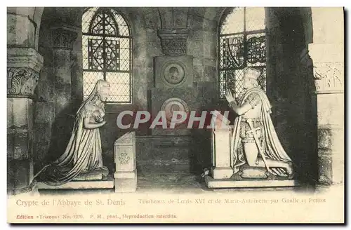 Cartes postales Crypte de L Abbaye de Saint Denis Tombeau de Louis XVI et de Marie Antoinette par Gaulle et Peti