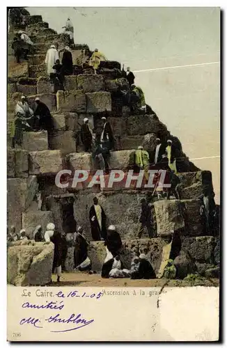 Cartes postales Le Caire Ascension a la Grande pyramide