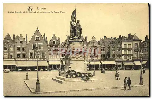 Cartes postales Bruges Statue Breydel et de Coninck et maisons de la grand place