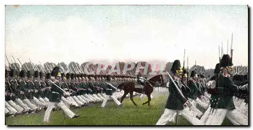 Cartes postales Soldat Defile Militaria