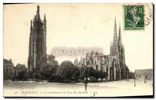 Cartes postales Bordeaux La Cathedrale et la Tour Pey Berland