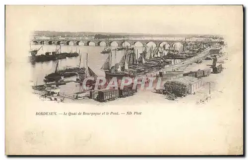 Ansichtskarte AK Bordeaux Le Quai de Bourgogne et le Pont Bateaux