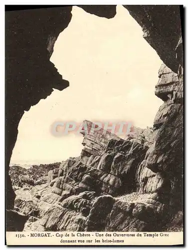 Ansichtskarte AK Morgat Cap de la Chevre Une des ouvertures du temple grec donnant vue sur les brise lames