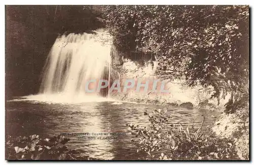 Ansichtskarte AK Jura Touriste Cours du Herisson Sous bois et cascade