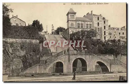 Ansichtskarte AK Nantes L Escalier Sainte Anne