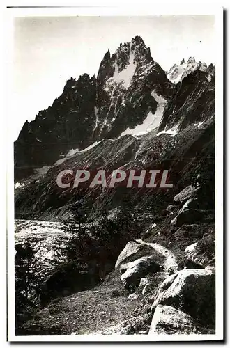 Cartes postales Chamonix Les Grands Charmoz et l aiguille Blaitiere