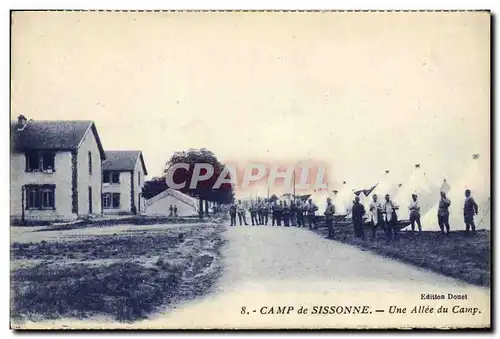 Ansichtskarte AK Camp de Sissonne Une Allee du Camp Militaria