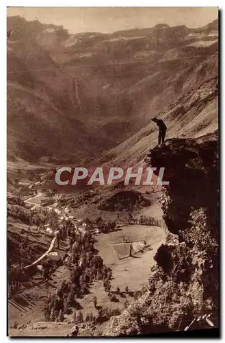 Ansichtskarte AK Gavarnie Vue d ensemble Au fond le Cirque et la grande cascade