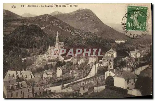 Cartes postales Lourdes La Basilique et la Route de Pau