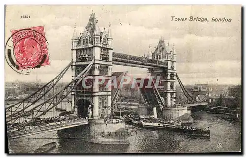 Cartes postales Tower Bridge London Bateau