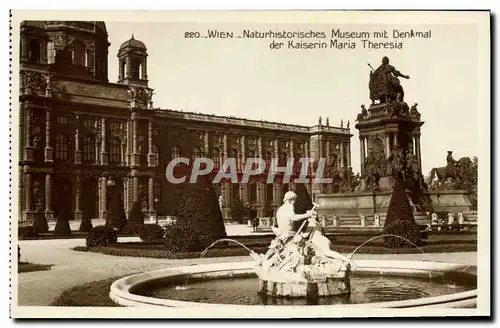 Cartes postales Wien Naturhistorisches Musem mit Denkaml der Kaiserin Maria Theresia