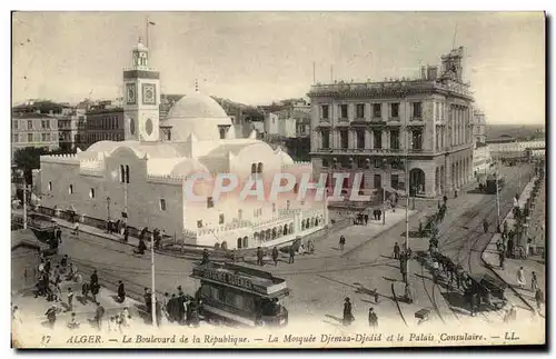 Cartes postales Alger Le Boulevard de la Republique