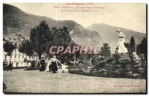 Ansichtskarte AK Luchon Le Parc Des Quinconces et statue de la vallee du Lys