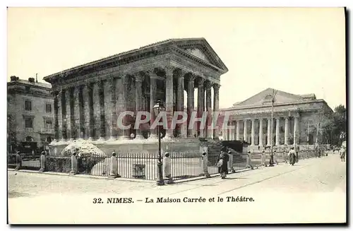 Ansichtskarte AK Nimes La Maison Carree et le Theatre