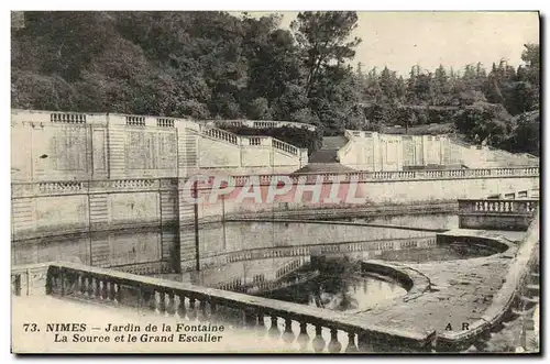 Ansichtskarte AK Nimes Jardin de la Fontaine La Source et le Grand Escalier