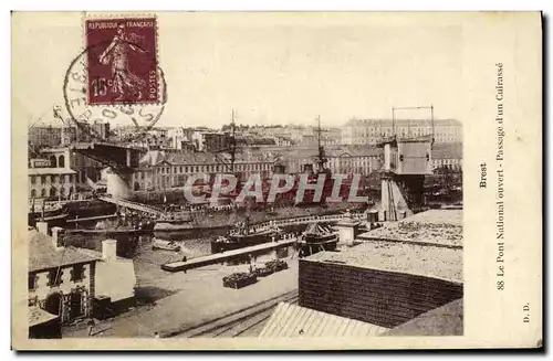 Ansichtskarte AK Brest Le Pont National Ouvert Passage d un Cuirasse Bateau