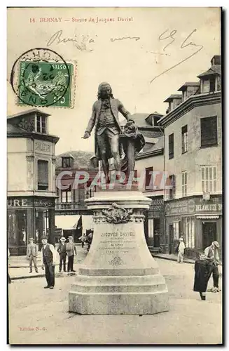 Cartes postales Bernay Statue de Jacques Daviel