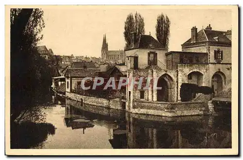 Cartes postales Chartres Le Chateau d lf et la Cathedrale