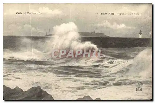 Cartes postales St Malo Vagues pres du Mole