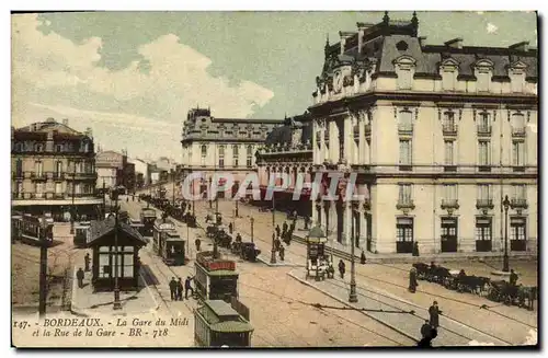 Ansichtskarte AK Bordeaux La Gare du Midi et la rue de la gare Tramway