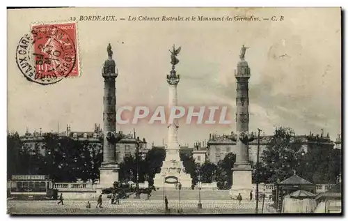 Cartes postales Bordeaux Les Colonnes Rostrales et le Monument des Girondins