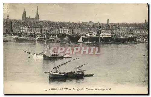 Cartes postales Bordeaux Les Quais Navires en chargement Bateaux