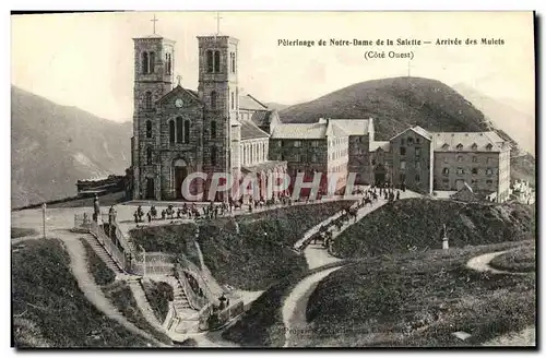 Cartes postales Pelerinage de Notre Dame de La Salette Arrivee des Mulets