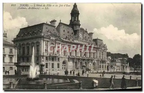 Ansichtskarte AK Tours L Hotel de Ville et les Jets d Eau