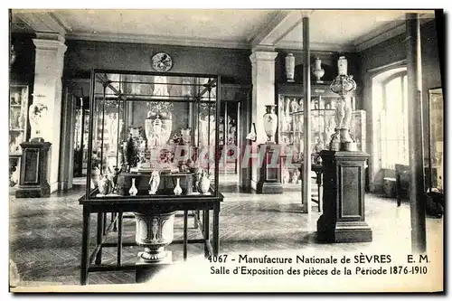 Ansichtskarte AK Manufacture Nationale de Sevres Salle d Exposition des pieces de la Periode 1876 1910