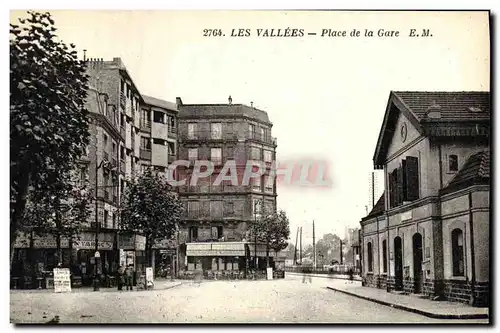 Cartes postales Les Vallees Place de la Gare