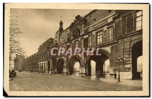 Cartes postales Paris Les Guichets du Louvre Pres de la Seine