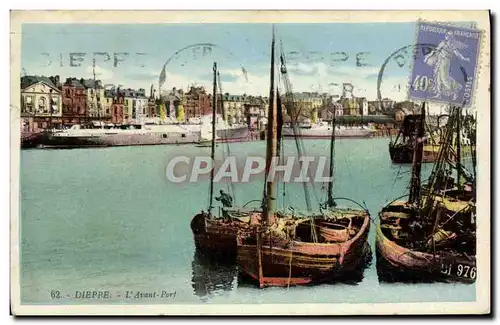 Cartes postales Dieppe L Avant Port Bateaux